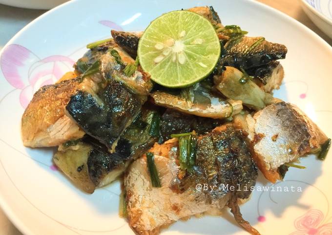 Resep membuat Goreng ikan makarel  enak