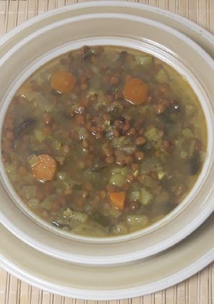 Foto principal de Lentejas con verduras y curry