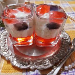 A picture of Sago/Tapioca kheer & jelly shorts.