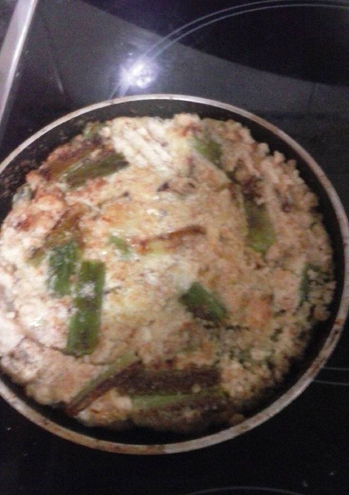 Una foto de Tortilla de huevas de merluza de palangre con ajos tiernos