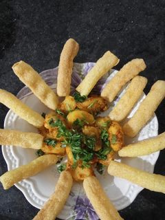 ભૂંગળા બટેકા (Bhungra Bataka Recipe In Gujarati) રેસીપી મુખ્ય ફોટો