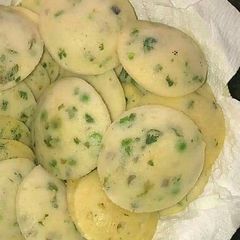 A picture of Stuffed idli.