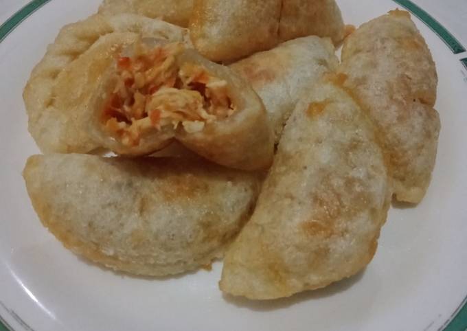 Cireng isi ayam mercon