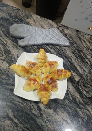 A picture of Cinnamon crescent rolls.