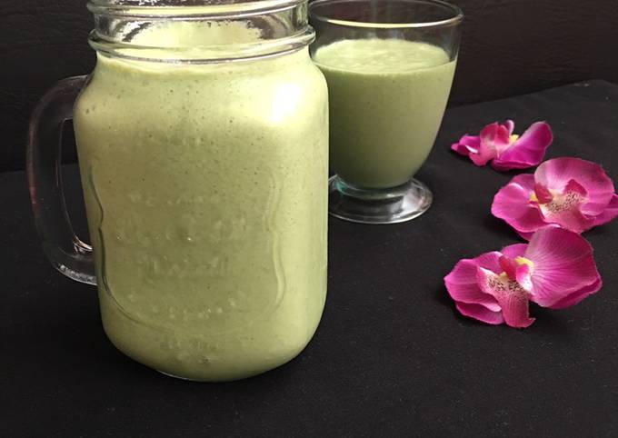 Resep Pineapple Green Protein Smoothie yang Lezat Sekali