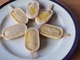 Mini helados de plátano yogurt y mango