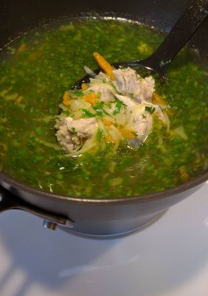 A picture of Куриный суп-лапша.