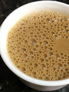 صورة لوصفة شاي حليب بالزعفران 😋