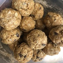 A picture of Protein balls.
