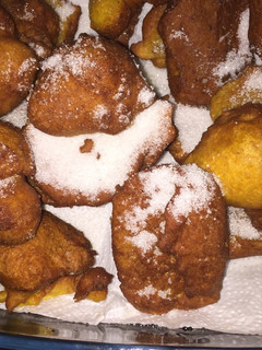Una foto de Buñuelos de zanahorias y almendras