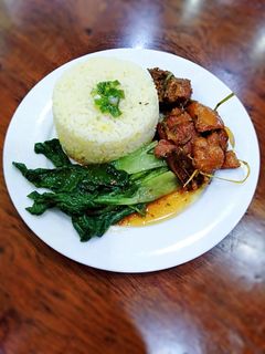 Hình của món Gà kho gừng.