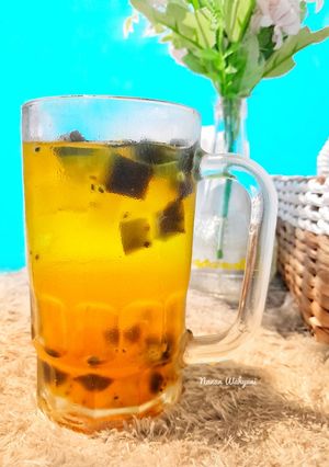 Foto resep Es Jeruk Jelly Selasih