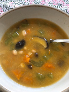 A picture of White bean and vegetable soup - vegan.