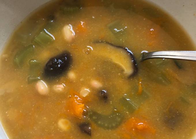 Steps to Make Perfect White bean and vegetable soup - vegan