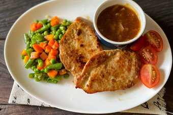 Bagaimana Membuat Ayam Saus Lada Hitam Ekonomis