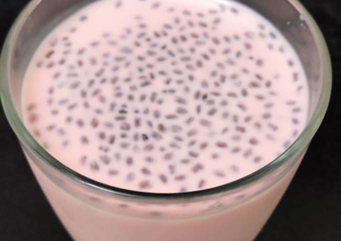 Doodh sharbat with chia seeds