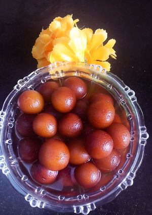 A picture of Gulabjamun.