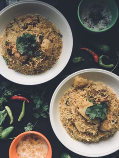 A picture of Chicken pulao.