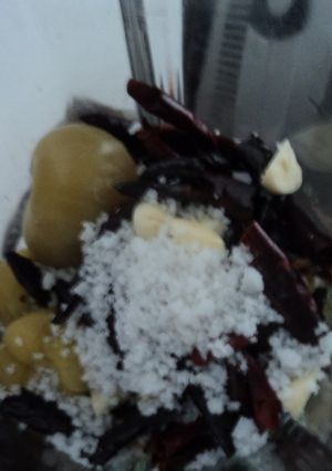 Una foto de Salsa picante de chiles quemados ranchera el mentidero. Jalisco México