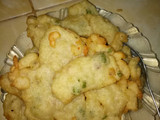 Bala-bala nasi bawang