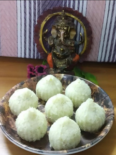A picture of Coconut Modak.