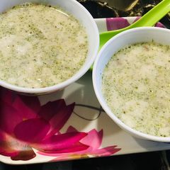 A picture of Cream of broccoli soup.