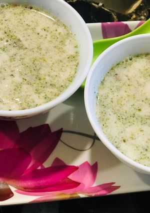 A picture of Cream of broccoli soup.