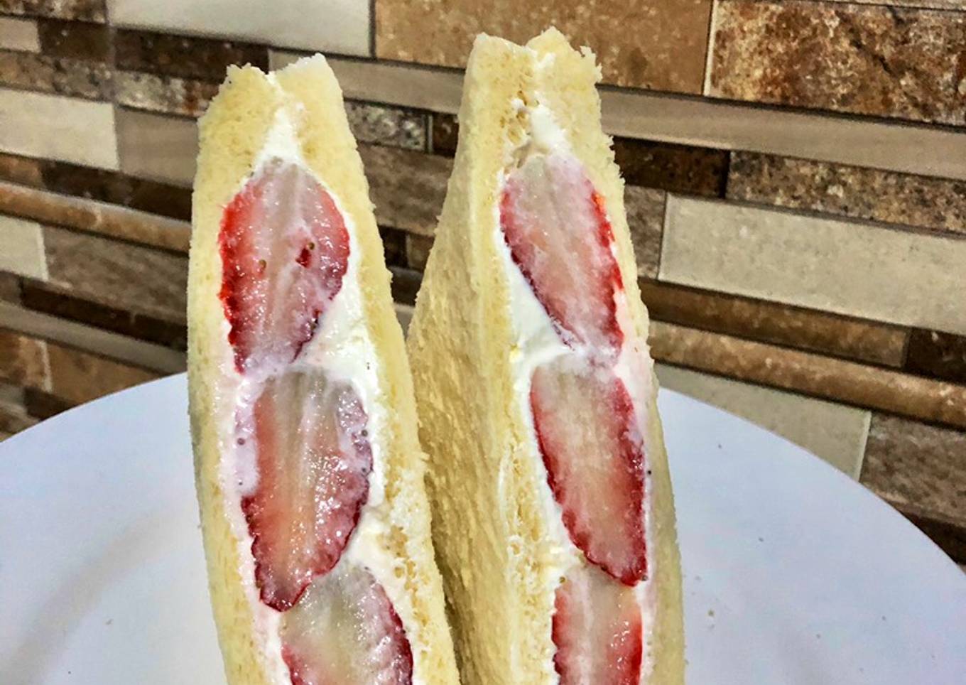 Strawberry Sandwich