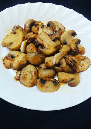 A picture of Butter Garlic Mushroom.
