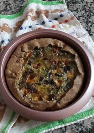Una foto de Tarta integral de cebolla y champi 🍄