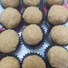 A picture of Aata laddu.