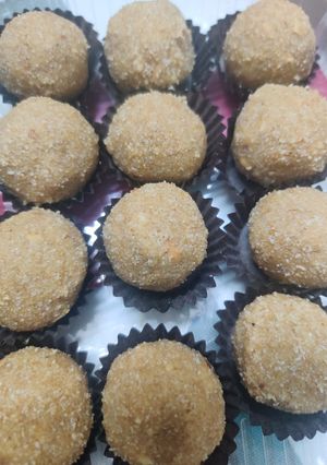 A picture of Aata laddu.