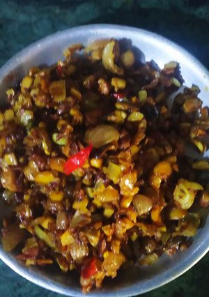 A picture of Onion mushroom stir fry.