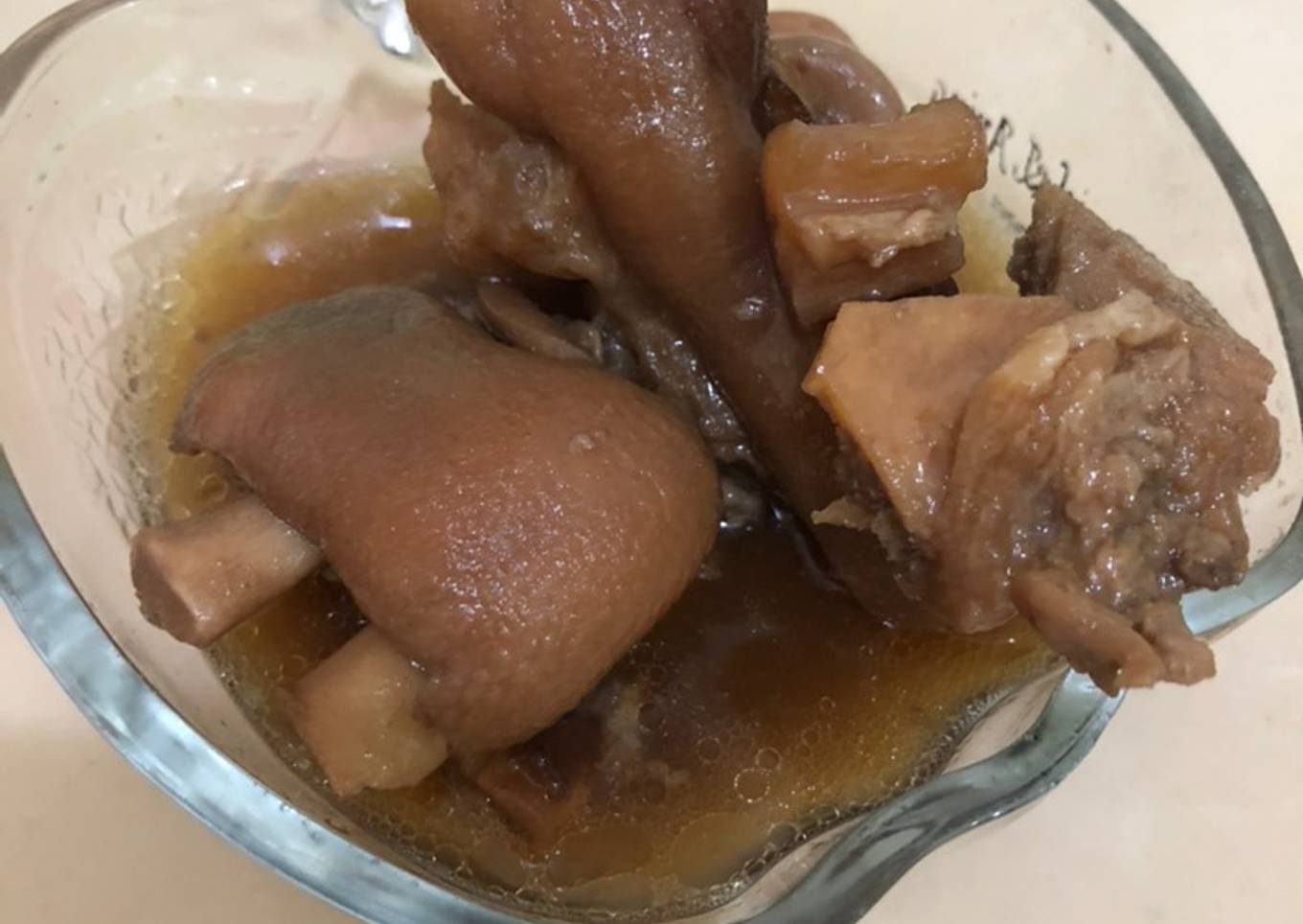 Cu Kiok (Kaki Babi)