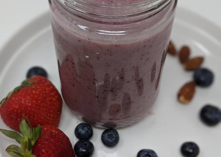 How to Prepare Perfect Perfectly Purple Almond Butter Smoothie