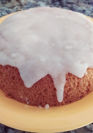 Una foto de Budín (cuatro cuartos), con Glaseado de limón