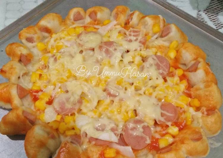Cheezy corn pizza