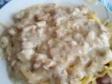 Salsa blanca con pollo y champiñones
