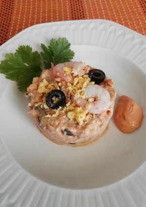 Foto principal de Ensaladilla de gambas, surimi y atún
