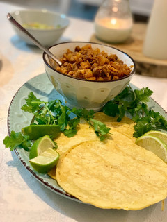 Una foto de Tacos al pastor a mi manera