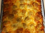 A picture of spaghetti sauce with meatballs