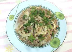 Hình của món Mì gạo lứt xào chay nấm đông cô.