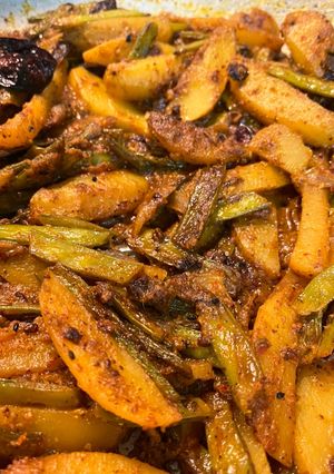 A picture of Odisha Guwar Beans Besara Bhaja (Dry Cluster Beans Sabji with Mustard Paste).