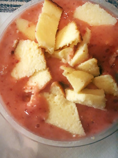 Una foto de Yogur healthy fresa-plátano-cheesecake 🍓🍌🍰