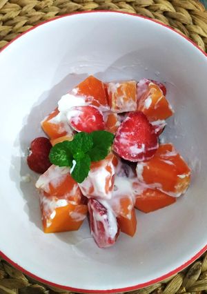 Foto resep Strawberry Pepaya Yoghurt, Healthy Breakfast