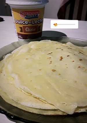 Una foto de Panqueques caramelizados con dulce de leche