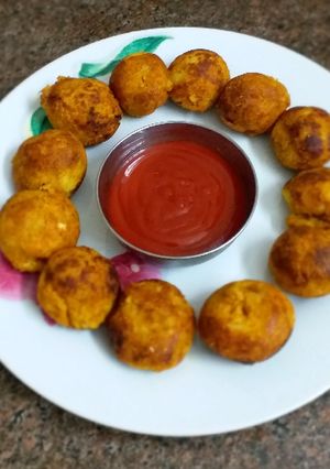 આલુ કે અપ્પે (Potato Appe Recipe In Gujarati) રેસીપી મુખ્ય ફોટો