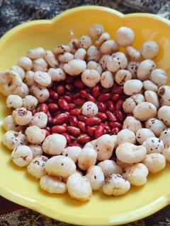 फलाहारी मखाना और मूंगफली नमकीन (Falahari Makhana and Mungphali Namkeen Recipe in Hindi) ) रेसिपी मुख्य फोटो