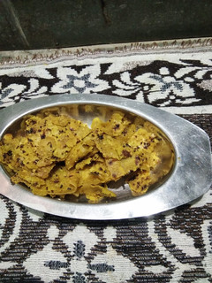 વઘારેલી રોટલી(VGHARELI ROTLI RECIPE IN GUJARATI) રેસીપી મુખ્ય ફોટો
