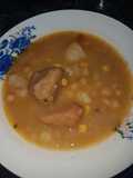 Guiso de garbanzos y maíz